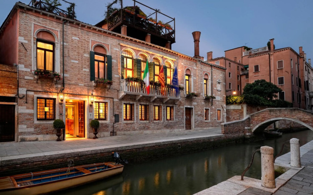 Palazzetto Madonna