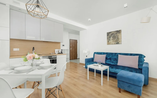 Cozy Apartment for 4 by Renters