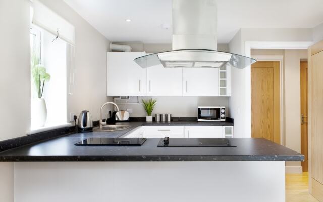 Saracens Courtyard Apartments