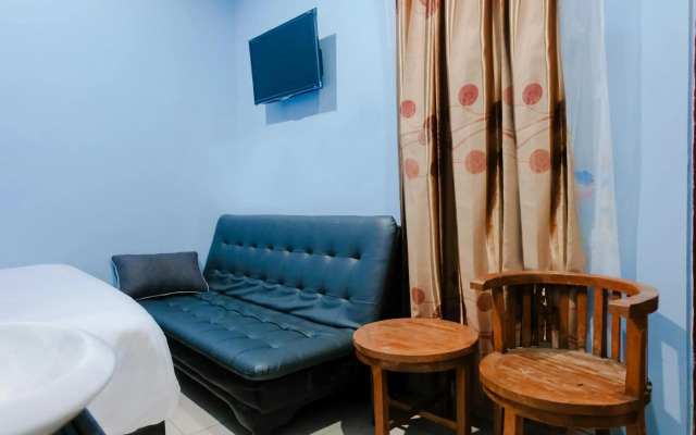 OYO 778 Guest House Amalia Malang