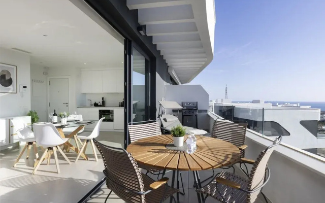 Sunset Top Floor Apartment Higueron