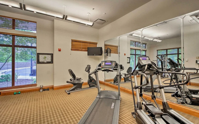 Group Winter Retreat! Stunning Villa Near SDC