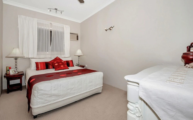 Unique, Tropical Rainforest Getaway