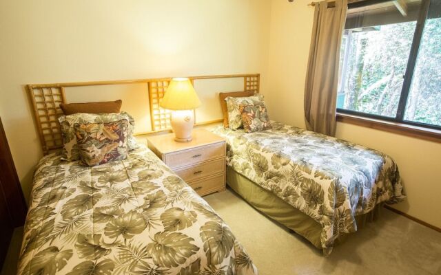 Hale Mauna Loa Upper - 11-3910 3rd St.