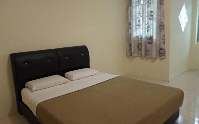Golden Hill Double Storey Homestay at Night Market – Guest Rooms – Brinchang