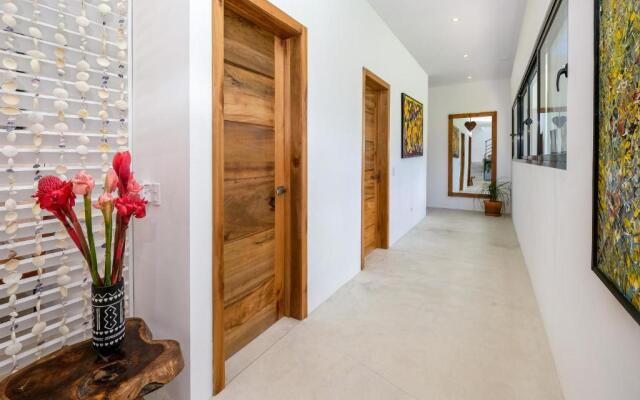 Magnificent new Modern Villa With sea View 5 Bedrooms