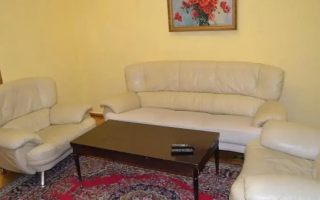 Apartment on Teryan Street