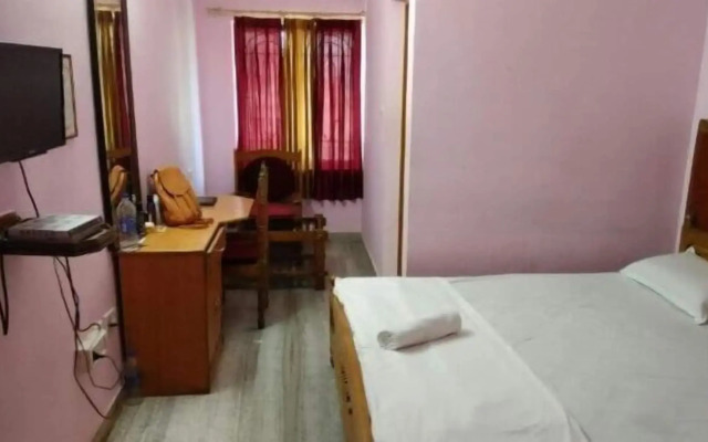 OYO Rooms Rajmahal Square 2