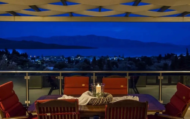 Luxurious Villa Kastro