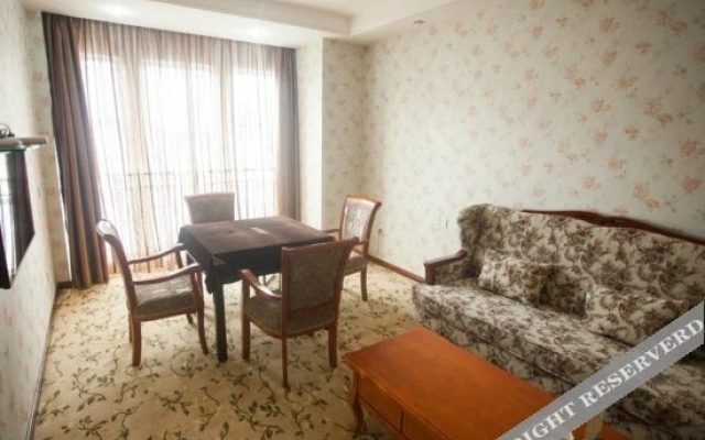 Q+ Tiandu Hotel (Guangyuan Lizhou Middle School)