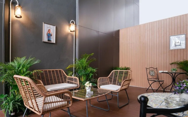 Aspira Gems Center Silom