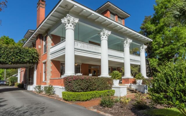 Herlong Mansion Bed & Breakfast