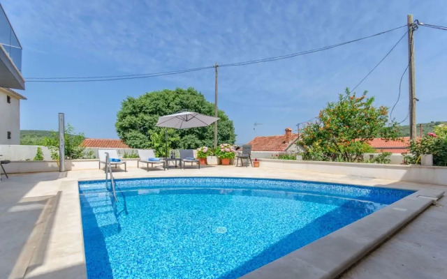 Apartments Villa LA