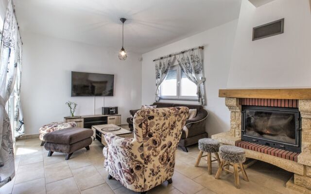 Secluded Holiday Home in Cesarica, Karlobag Near the Sea