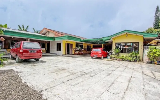 OYO 92534 Fajar Indah Guest House