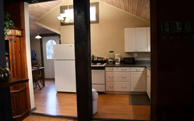 Brook Road Cabin