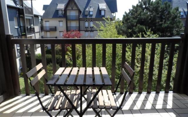 Appartement Cabourg, 2 pièces, 4 personnes - FR-1-487-173
