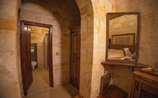 Pietra Cave Suites