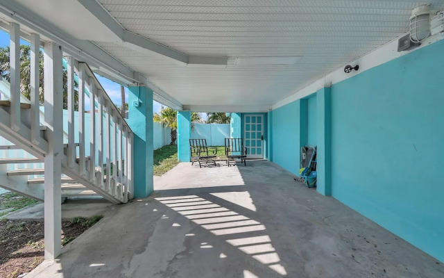 Bates Avenue House