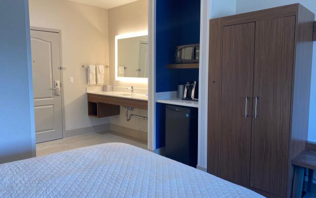 Holiday Inn Express & Suites Mountain View Silicon Valley by IHG