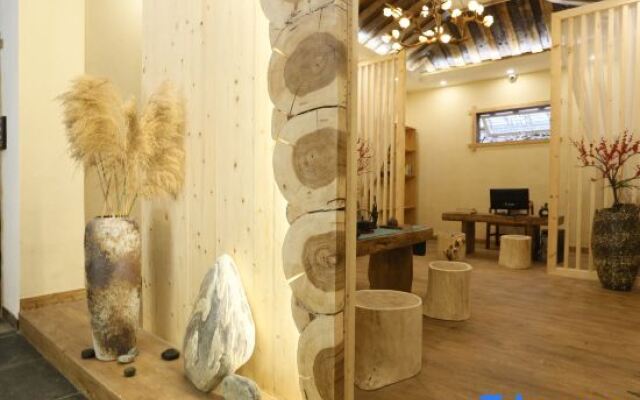 Yili Yunshan Hot Spring Guesthouse
