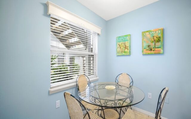 Gulf and Bay Club: Bayside 1226 by Vtrips