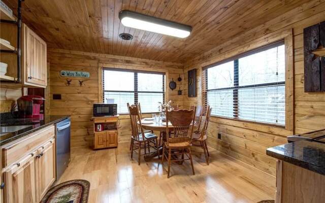 Rocky Top Lodge - Six Bedroom Cabin