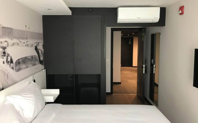 ibis styles Montevideo Biarritz Hotel