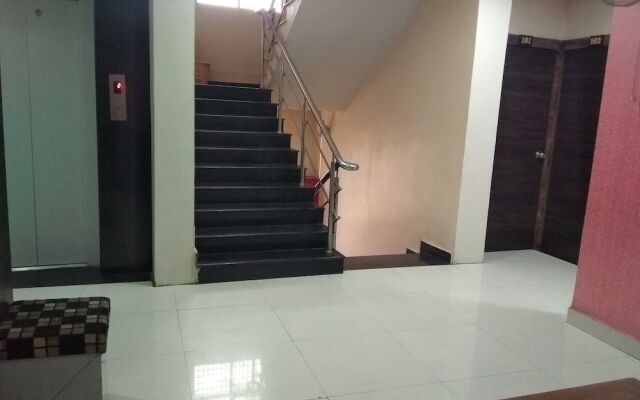 JK Rooms 128 Hotel RR