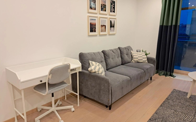 Center Apt, Covered Parking, Balcony, By Cohost