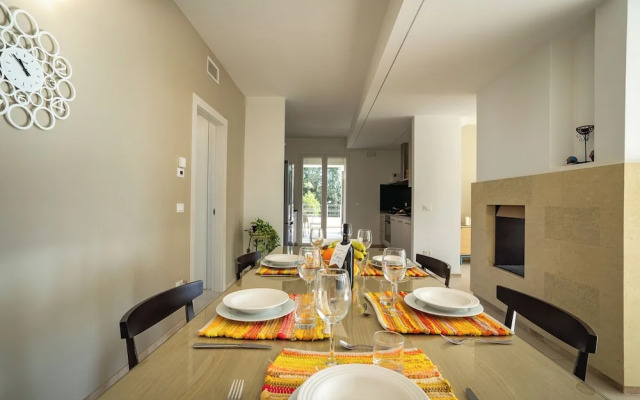 Villa Torricella Pool and Sunny Garden