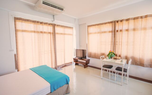 The Meet Green Apartment