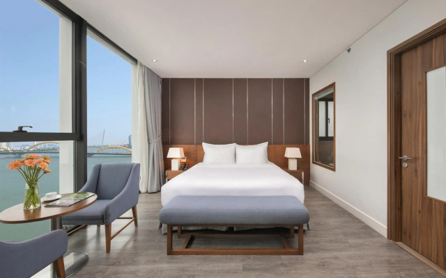 Avora Hotel