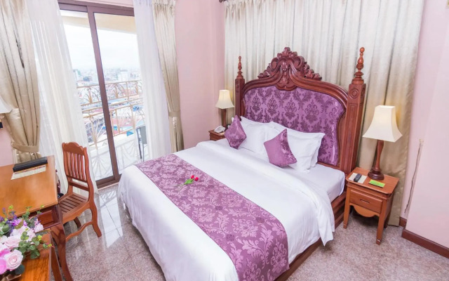 Phnom Penh Era Hotel