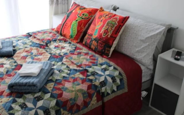 Charming and Stylish 2-bed Apart - London Dagenham