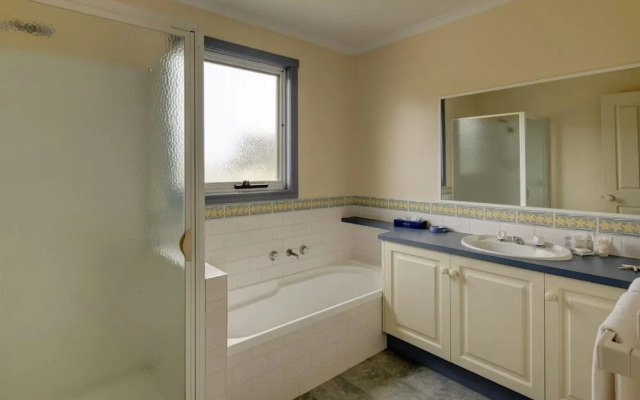 Beach Breeze Apartment