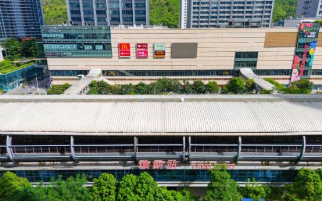 Z-Club Hotel(Tanglang Subway Station Branch)