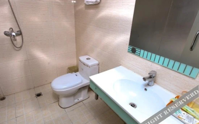 Jingcheng Business Hostel