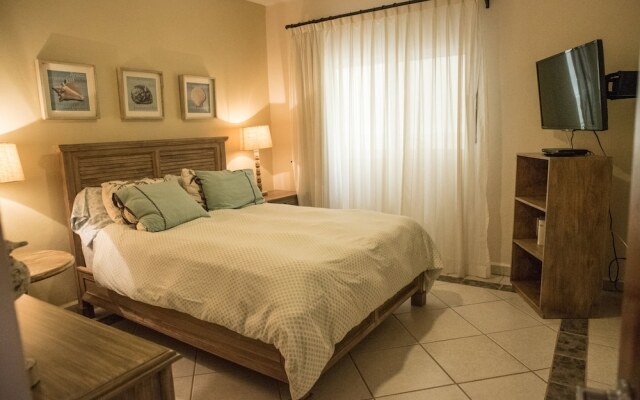 Las Olas A104 3 BR by Casago