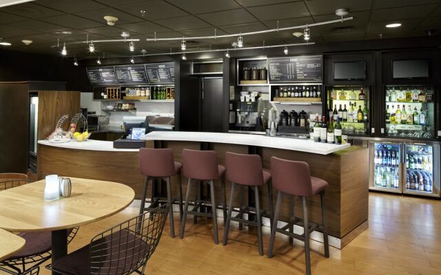 Courtyard State College