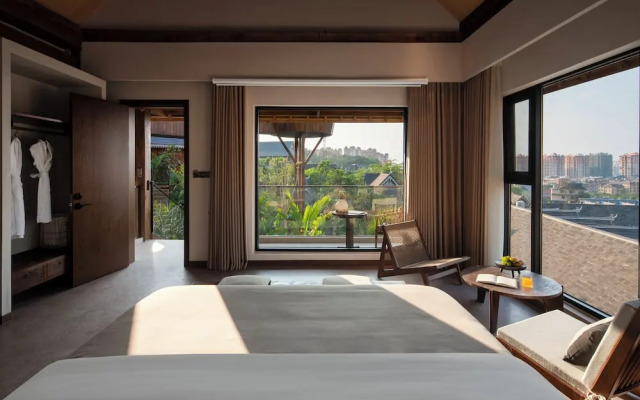 Xishuangbanna Jinghong Hidden in Nature