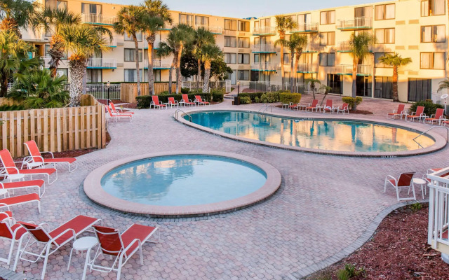 Clarion Hotel Orlando International Airport