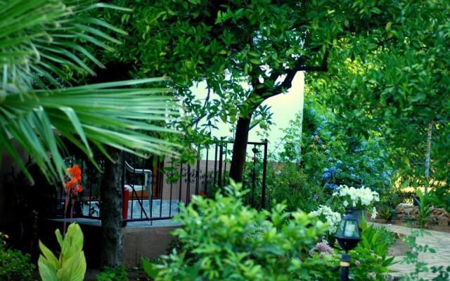 Cemils Guest House