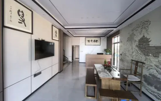 Xinghai Apartment