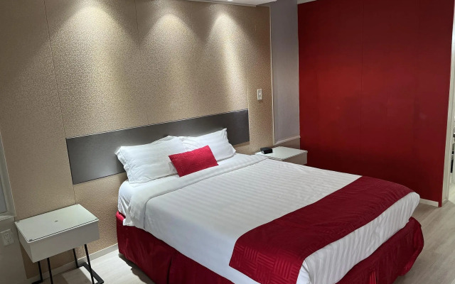 Travelodge by Wyndham Orlando / Heart of International Drive