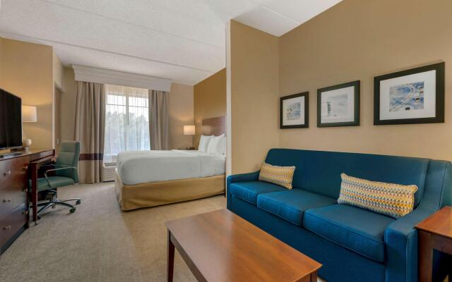 Comfort Suites Near Universal Orlando Resort