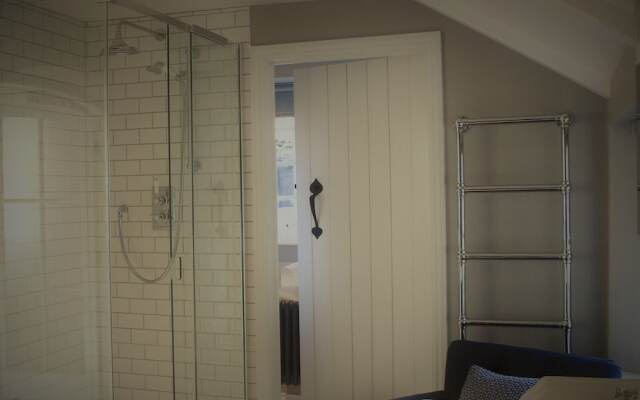 The Three Horseshoes Warham