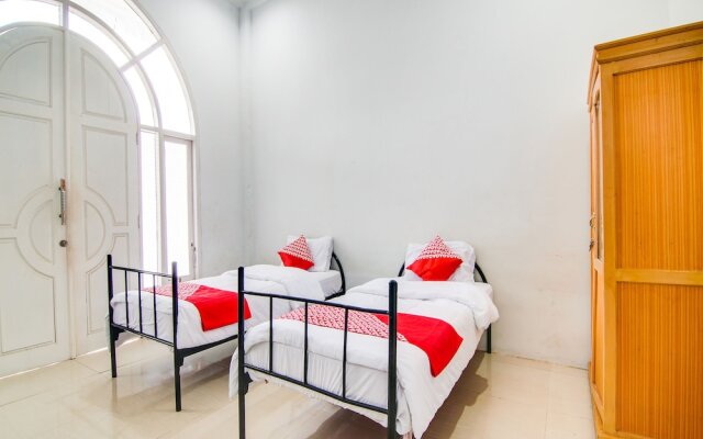 OYO 91514 Gedung Putih Inn Syariah