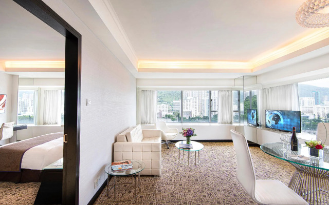 Regal Riverside Hotel