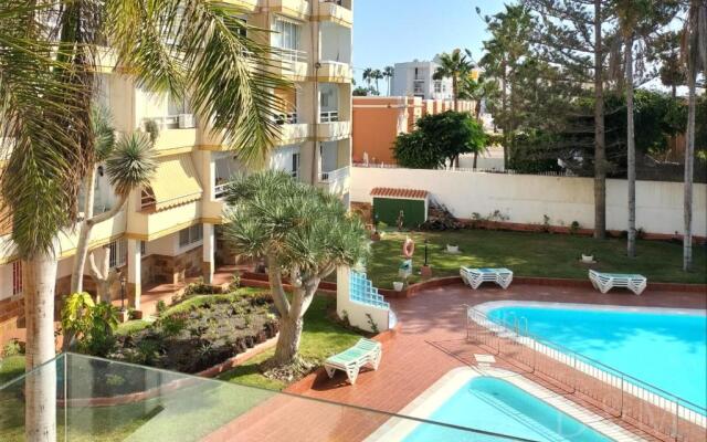 Sunny Apartment Tanife by Yumbo